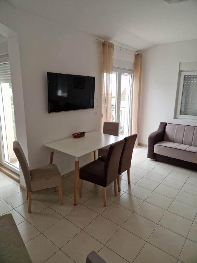 Apartmani Marina Kopitovic Petrovac Eksteriør billede