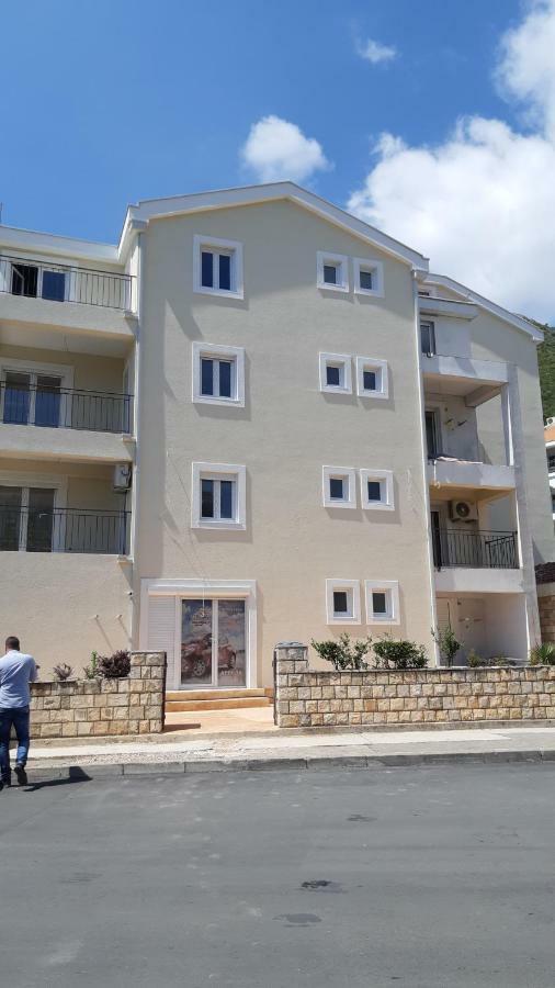 Apartmani Marina Kopitovic Petrovac Eksteriør billede