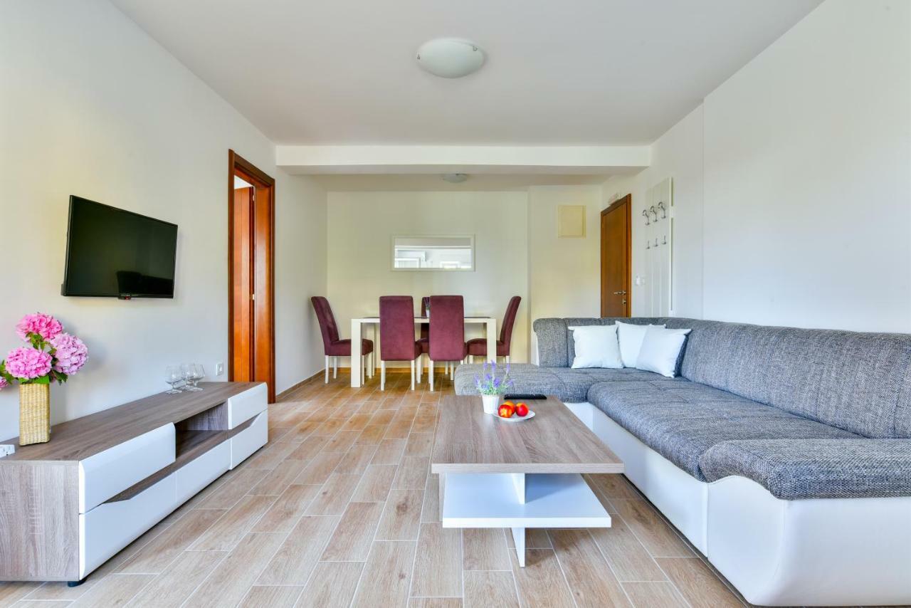 Apartmani Marina Kopitovic Petrovac Eksteriør billede
