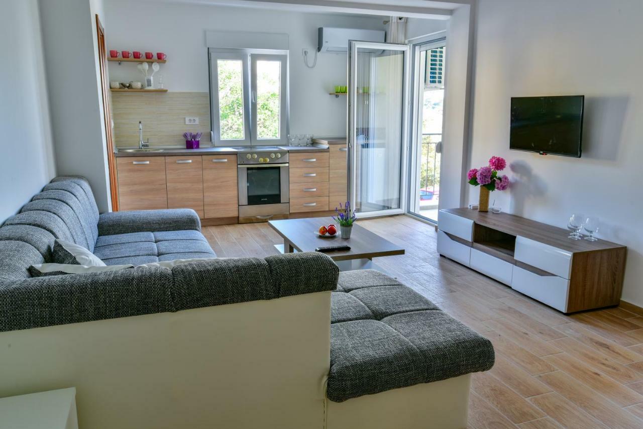 Apartmani Marina Kopitovic Petrovac Eksteriør billede