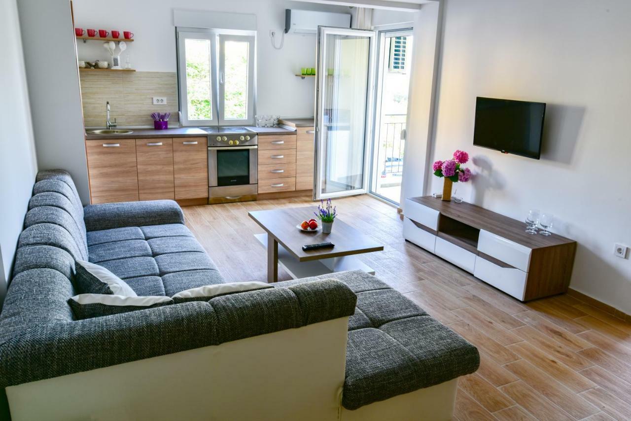 Apartmani Marina Kopitovic Petrovac Eksteriør billede