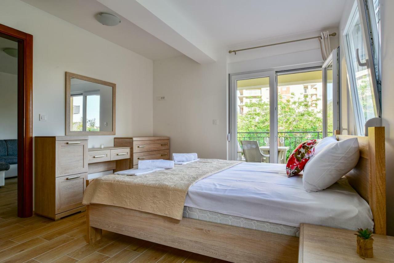 Apartmani Marina Kopitovic Petrovac Eksteriør billede